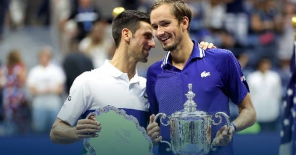 Daniil Medvedev giành CUP vô địch US Open 2021