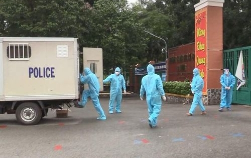 Khởi tố 3 F0 ăn nhậu trong khu cách ly