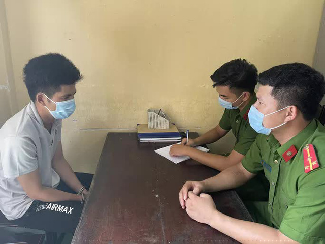 Phạm Văn Việt tại cơ quan Công an.