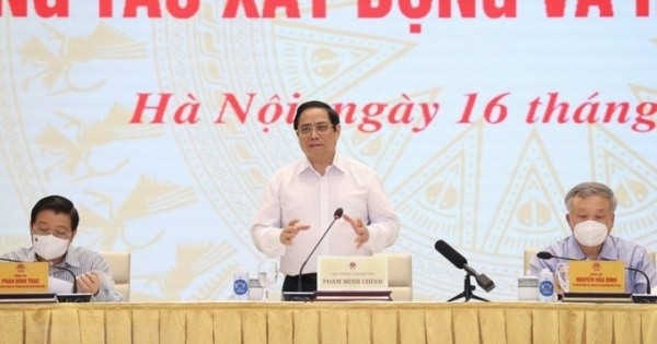 Chống tham nhũng, tiêu cực lợi ích nhóm ngay trong xây dựng và hoàn thiện thể chế