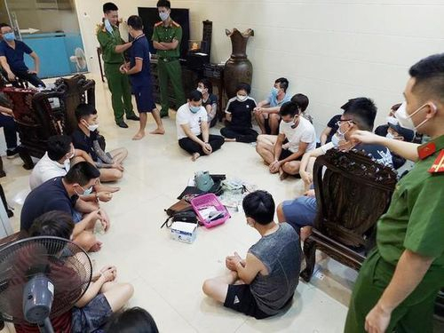 686C3B7B-3C0F-42FC-853D-C2B87A2DF3EA.