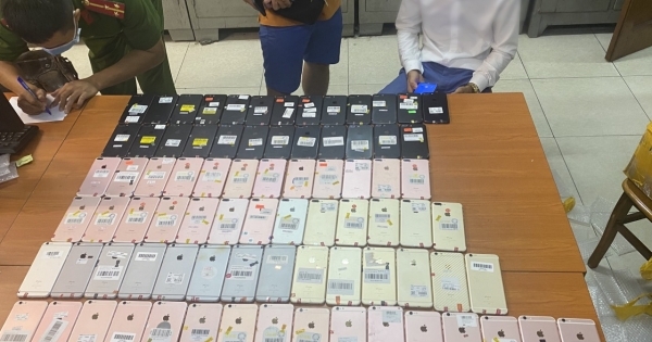 Hà Nội: Chốt kiểm dịch phát hiện 80 chiếc điện thoại di động IPhone không có nguồn gốc