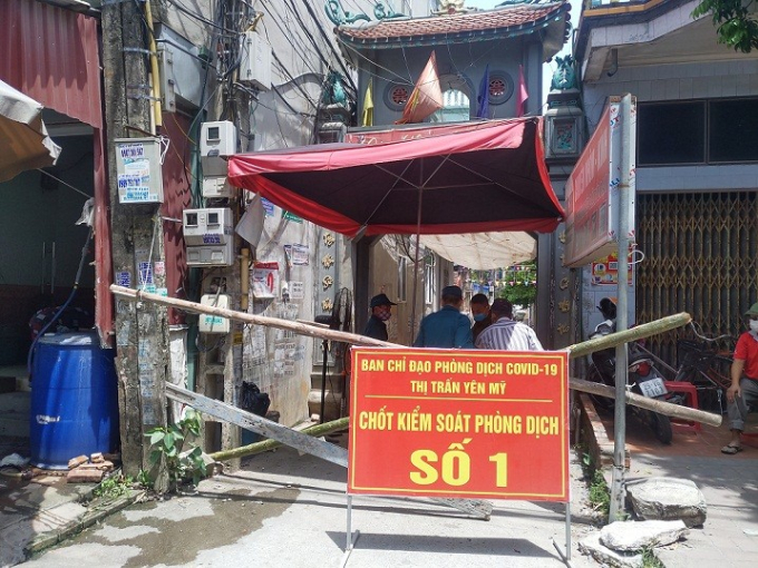 Cơ quan chức năng tiến hành khởi tố vụ án làm lây lan dịch Covid 19.