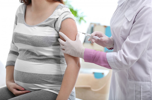 4 điều cần biết cho phụ nữ mang thai tiêm vaccine COVID-19