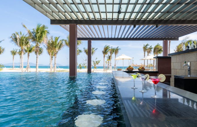 Beach bar tại ALMA resort