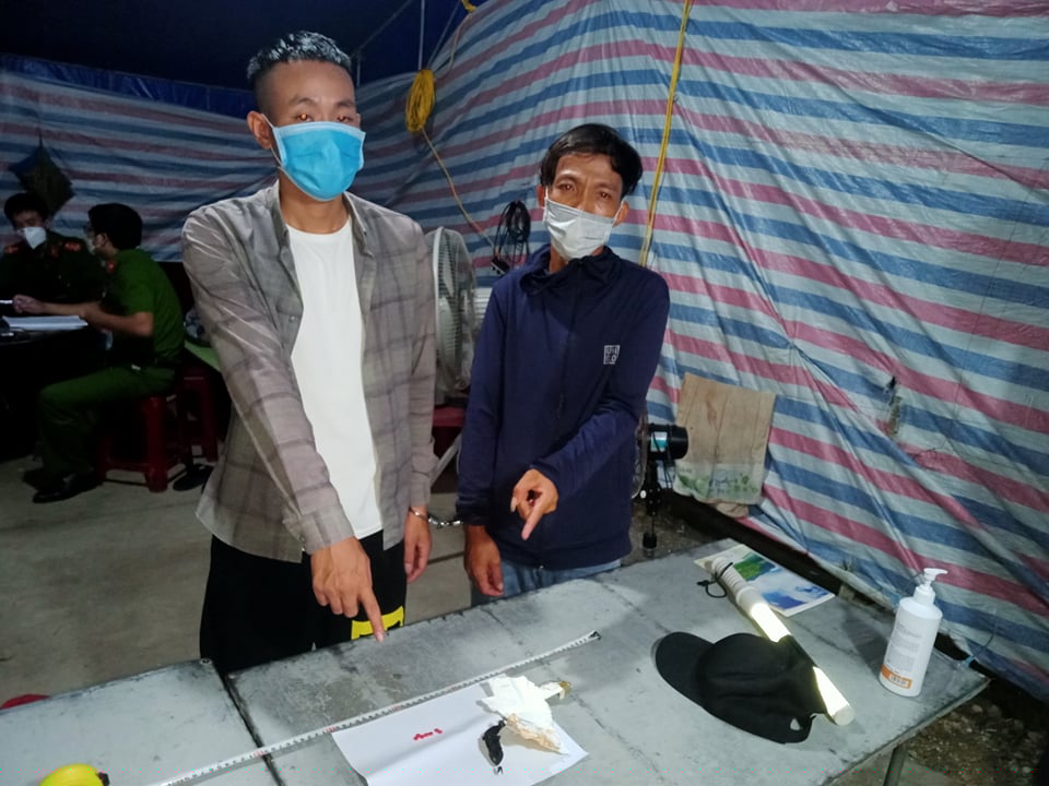 Hai đối tượng Hải và Trung tại Chốt kiểm soát dịch.