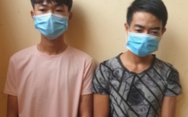 Gia Lai: Hai đối tượng vờ hỏi mua điện thoại để cướp giật tài sản