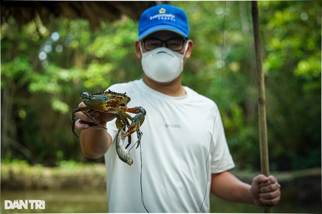 Du lịch phải thay đổi mô hình hoạt động thích ứng với điều kiện mới, sống chung an toàn với dịch Covid-19 (Ảnh: Phạm Nguyễn).