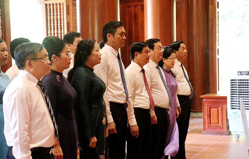 318-dai-bieu638290715016715296