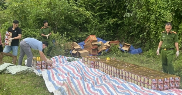 Bắc Kạn: Phát hiện, thu giữ hơn 300 hộp pháo hoa nổ