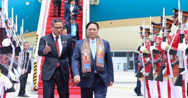 Thủ tướng Phạm Minh Chính tới Indonesia, bắt đầu chuyến công tác dự Hội nghị cấp cao ASEAN lần thứ 43