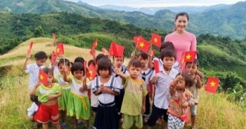 Khúc vĩ thanh ngày khai trường