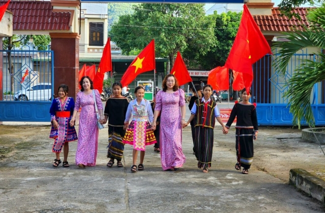 Học sinh vùng khó khăn