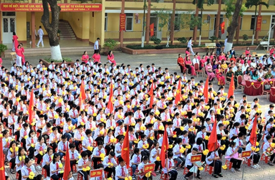 Học sinh Điện Biên, Sơn La nô nức đến trường