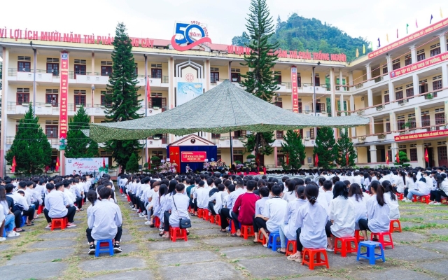 Lào Cai: Gần 235 nghìn học sinh mầm non, tiểu học, phổ thông dự Lễ khai giảng năm học mới