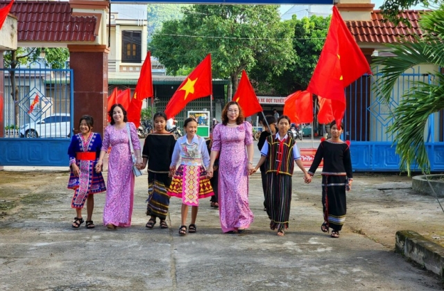 Học sinh vùng khó khăn