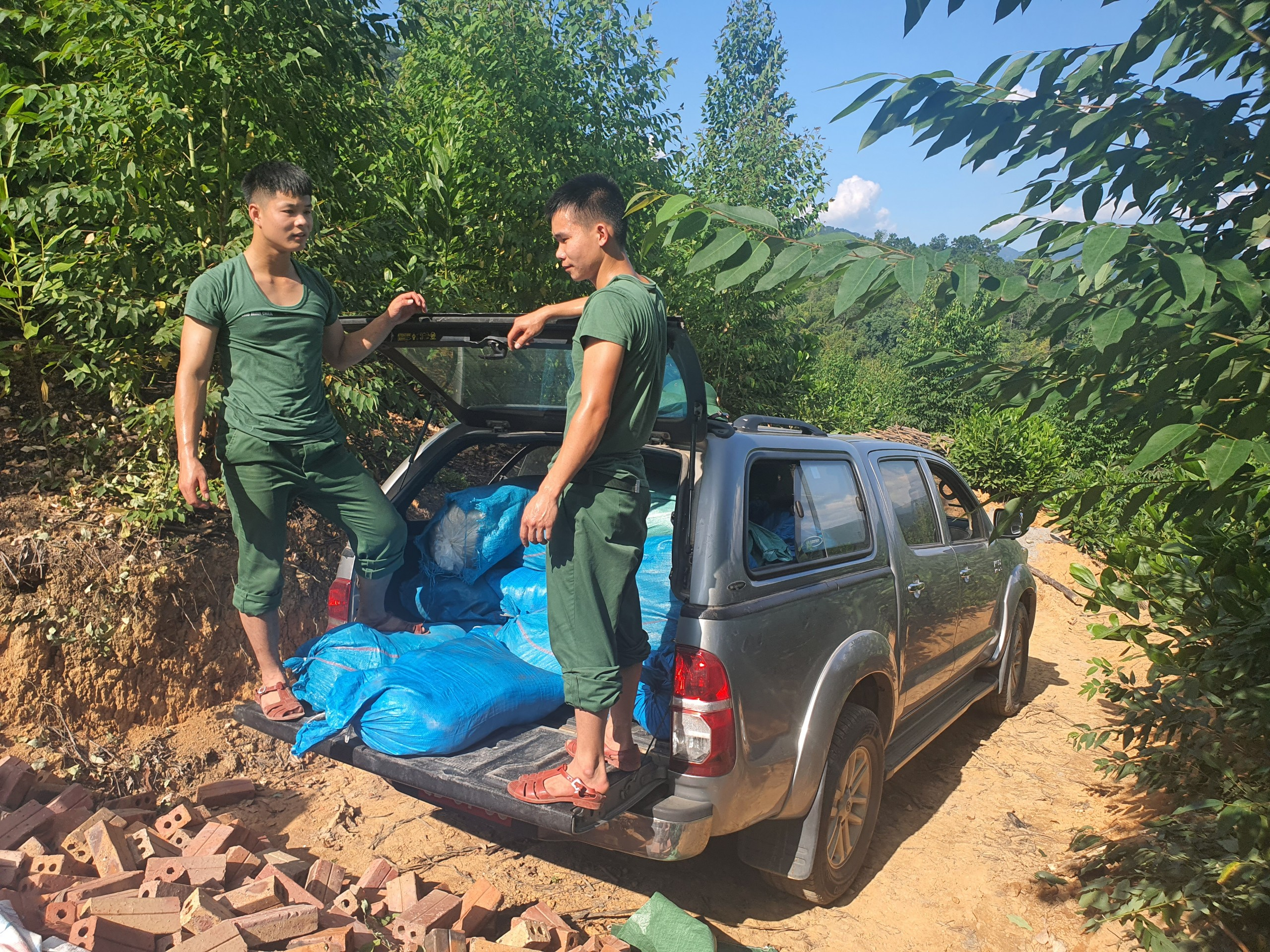 z4672380713575_cec86b19318c9a46d9e91767146e77ea