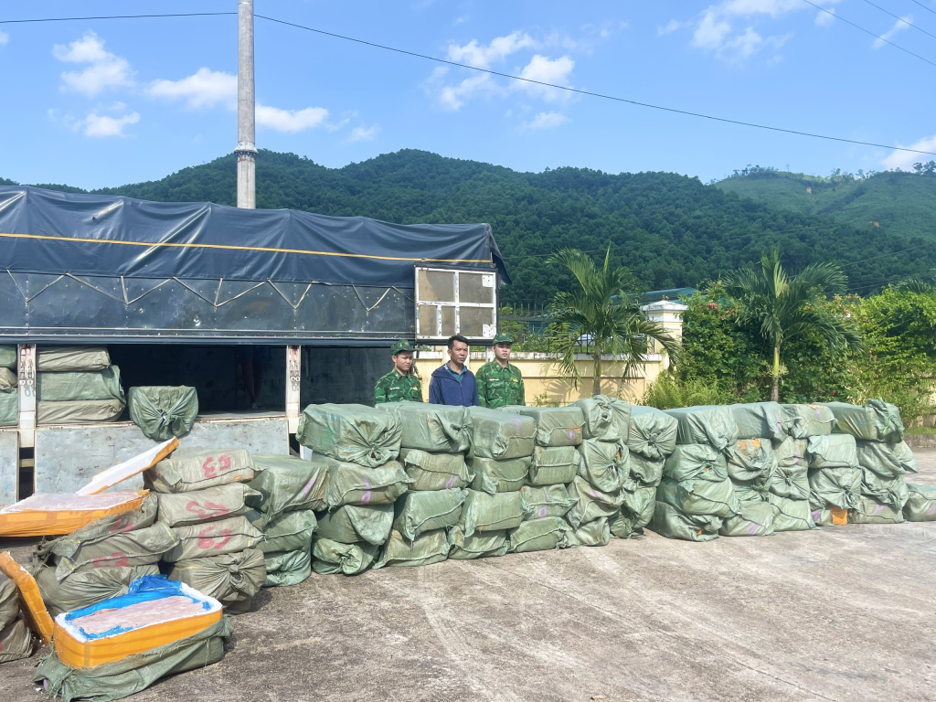 2122997_don_bien_phong_quang_duc_hai_ha_kiem_tra_hoan_thien_ho_so_de_xu_ly_hon_5_tan_nam_lon_theo_quy_dinh_cua_phap_luat_16131107