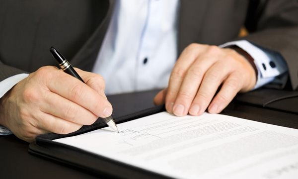 Chồng có được lập di chúc để lại toàn bộ tài sản cho người tình?