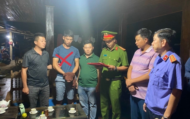 Bắt đối tượng mua bán sừng tê giác, mật gấu