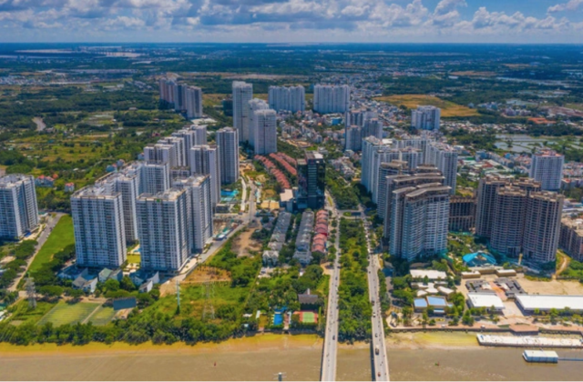 Dự án tạo quỹ đất dọc tuyến Nguyễn Hữu Thọ chậm tiến độ, có vi phạm