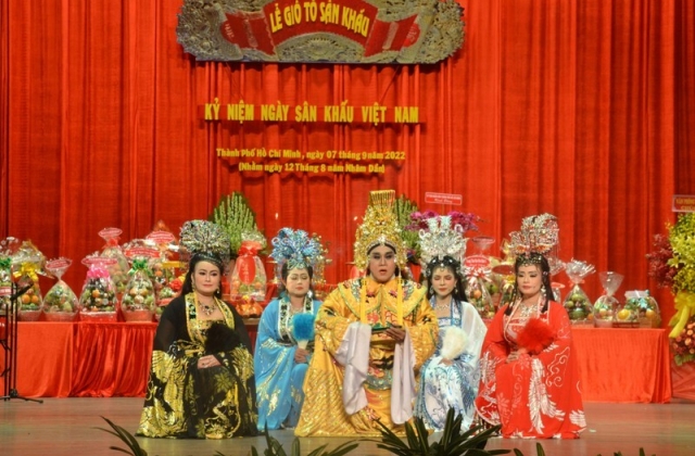 Bí ẩn 'ông Tổ' nghề sân khấu