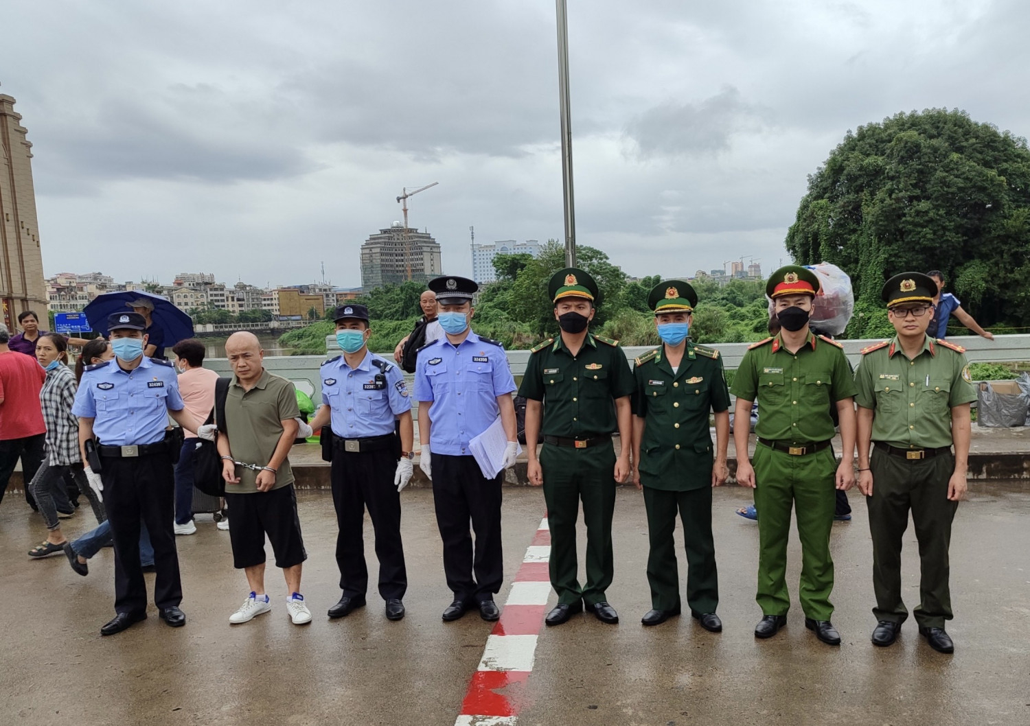 0b7f9c6095eb3c569a2023961a512ed4.