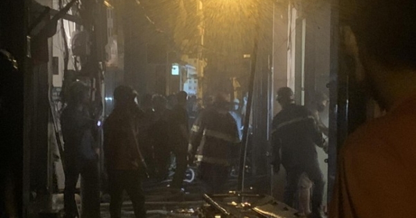 Xe điện dễ cháy và khó dập khi sạc nguyên nhân do đâu?