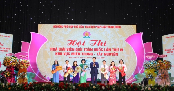 Hội thi Hòa giải viên giỏi toàn quốc khu vực miền Trung - Tây Nguyên chính thức khai mạc