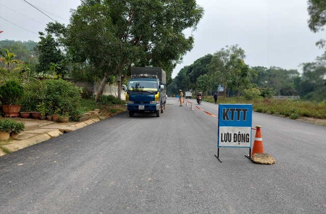 Hà Giang: Tăng cường xử lý xe quá tải dịp Tết Quý Mão