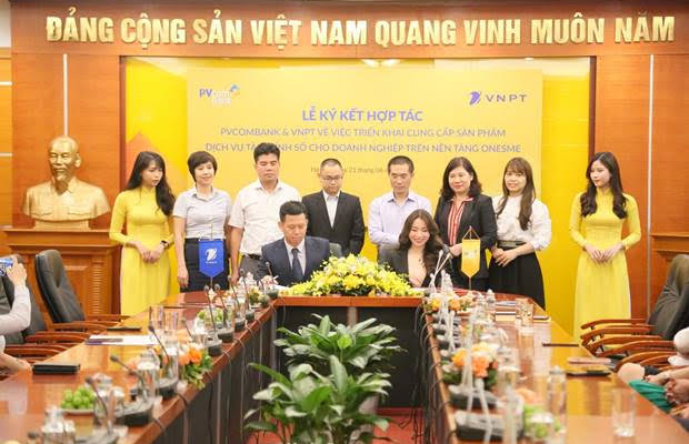 PVcomBank hợp tác với VNPT, cung cấp các giải pháp tài chính số cho doanh nghiệp