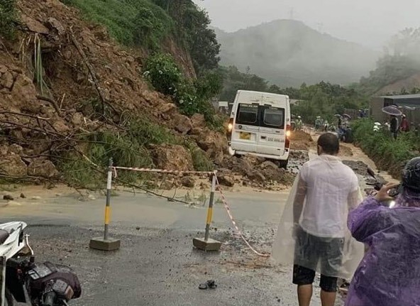 Lực lượng chức năng đang khẩn trương khắc phục sự cố.