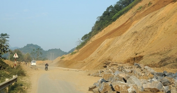 Sai sót trong đấu thầu bảo trì đường bộ tại Bắc Kạn