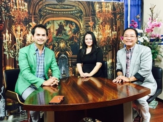 H&igrave;nh ảnh Xu&acirc;n Mai gặp gỡ diễn vi&ecirc;n Đức Tiến tại Mỹ mới đ&acirc;y.