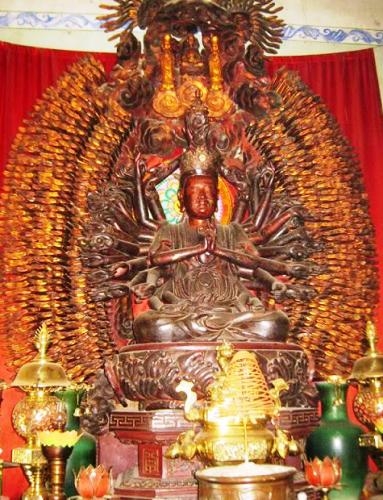 Pho tượng cổ Phật b&agrave; quan thế &acirc;m ngh&igrave;n tay ngh&igrave;n mắt tại ch&ugrave;a Mễ Sở hiện đ&atilde; bị đ&aacute;nh cắp. Ảnh: Tư liệu