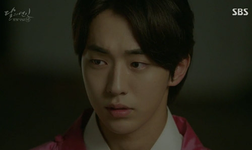 Người t&igrave;nh &aacute;nh trăng tập 12: IU từ chối lời cầu h&ocirc;n từ Lee Jun Ki