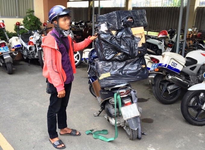 144 c&acirc;y thuốc l&aacute; lậu bị bắt giữ.