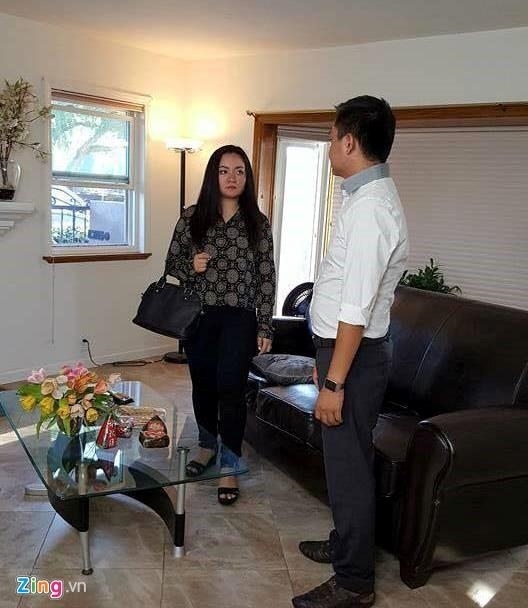 B&ecirc;n cạnh đ&oacute;, do chồng&nbsp;Xu&acirc;n Mai&nbsp;c&ograve;n trẻ tuổi&nbsp;n&ecirc;n sau khi kết h&ocirc;n,&nbsp;Xu&acirc;n Mai&nbsp;phải tạm dừng việc học để d&agrave;nh thời gian chăm s&oacute;c&nbsp;cho tổ ấm nhỏ. (ảnh: Zing.vn).