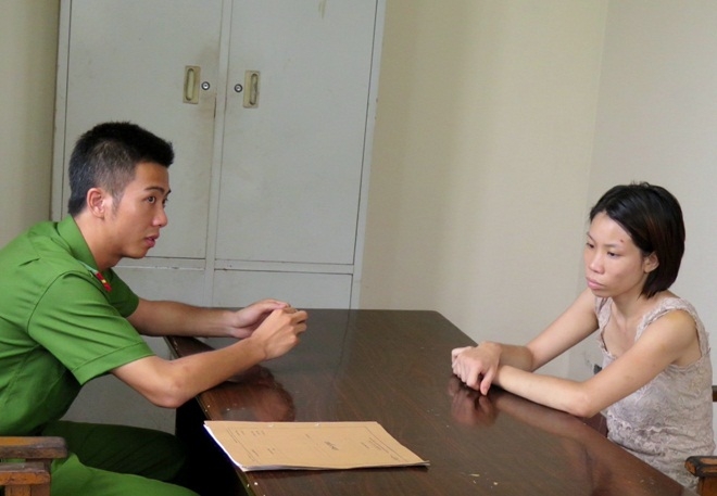 Trần Thị Ngọc &Aacute;nh tại cơ quan c&ocirc;ng an.