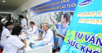 Vinamilk Sure Prevent đồng hành chăm sóc sức khỏe cho 4000 người cao tuổi