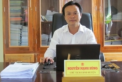 Thừa Thiên - Huế: Chủ tịch huyện A Lưới nói gì về việc “cả nhà làm quan”?