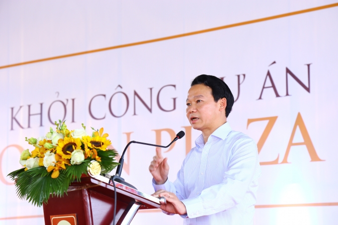 &Ocirc;ng Đỗ Đức Duy &ndash; Thứ trưởng Bộ X&acirc;y dựng chỉ đạo chủ đầu tư trong việc thực hiện dự &aacute;n.