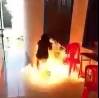 Khánh Hòa: Thiếu nữ đổ xăng đốt trường chỉ vì 1000 like trên Facebook?