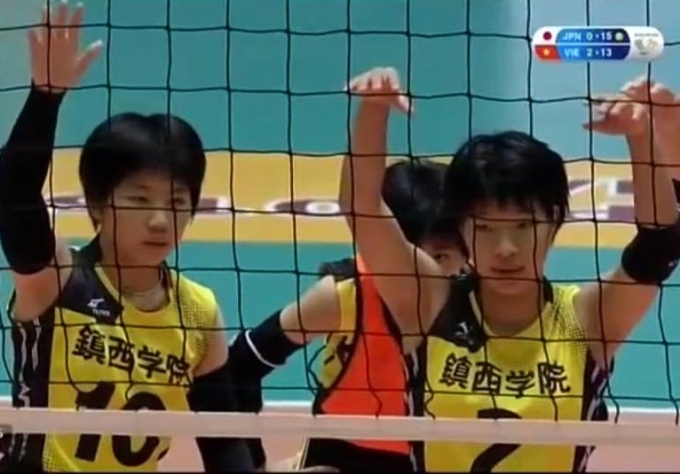 Tuyển Nagasaki rất b&igrave;nh tĩnh v&agrave; lu&ocirc;n cầu tiến tr&ecirc;n s&acirc;n kh&aacute;ch.