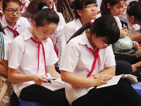 Đọc s&aacute;ch li&ecirc;n tục l&agrave; chủ đề được nhấn mạnh trong c&ocirc;ng t&aacute;c x&acirc;y dựng x&atilde; hội học tập.