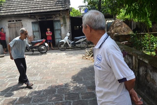 Những h&igrave;nh ảnh đời thường của c&aacute;c cụ.