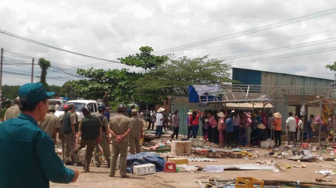 D&acirc;n phản đ&ocirc;́i vì chính quy&ecirc;̀n cưỡng ch&ecirc;́ kh&ocirc;ng lắng nghe nguy&ecirc;n vọng d&acirc;n.