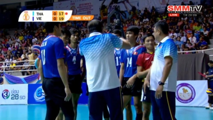 Những nỗ lực hết m&igrave;nh của thầy tr&ograve; Ph&ugrave;ng C&ocirc;ng Hưng đều kh&ocirc;ng gi&agrave;nh chiến thắng