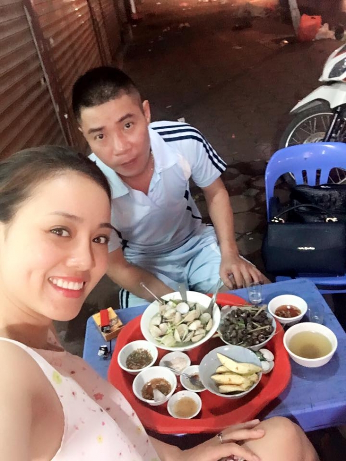 Cặp đ&ocirc;i thường xuy&ecirc;n xuất hiện c&ugrave;ng nhau.