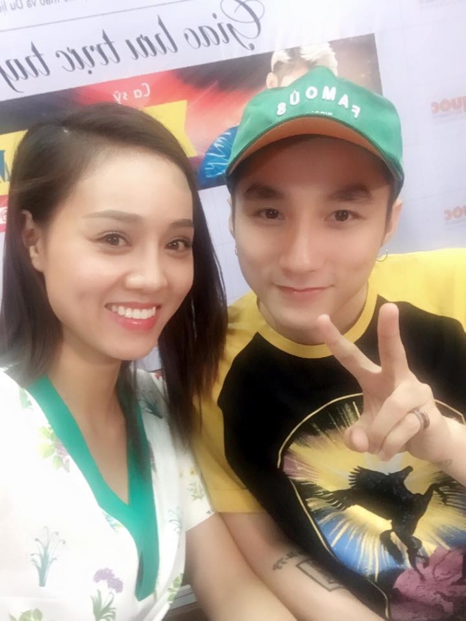 Bạn g&aacute;i nghệ sỹ C&ocirc;ng L&yacute; l&agrave; một ph&oacute;ng vi&ecirc;n